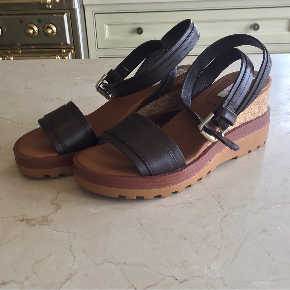 SeebyChloe Brown Raised Sandals With leather strap